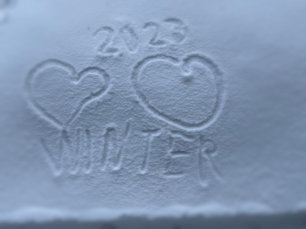 Wir lieben Schnee. Im Februar 2023 waren wir im Erzgebirge. 